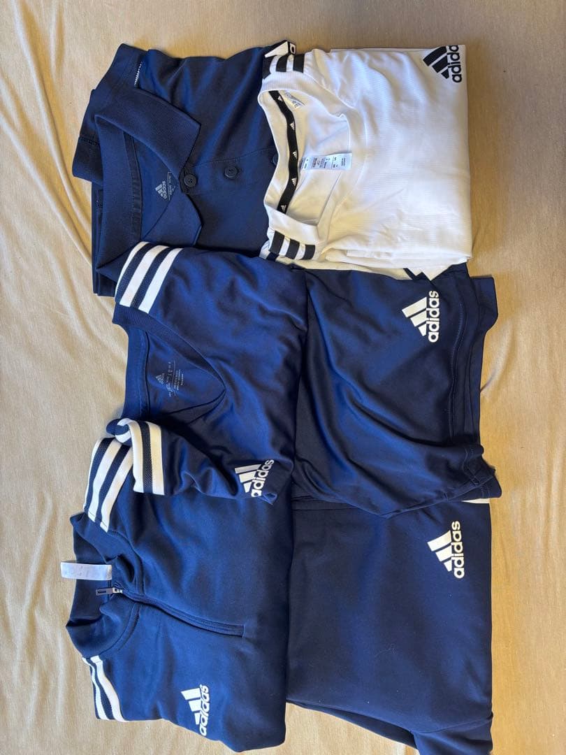 adidas ジャージ上下、ぷらシャツ上下　まとめ売り