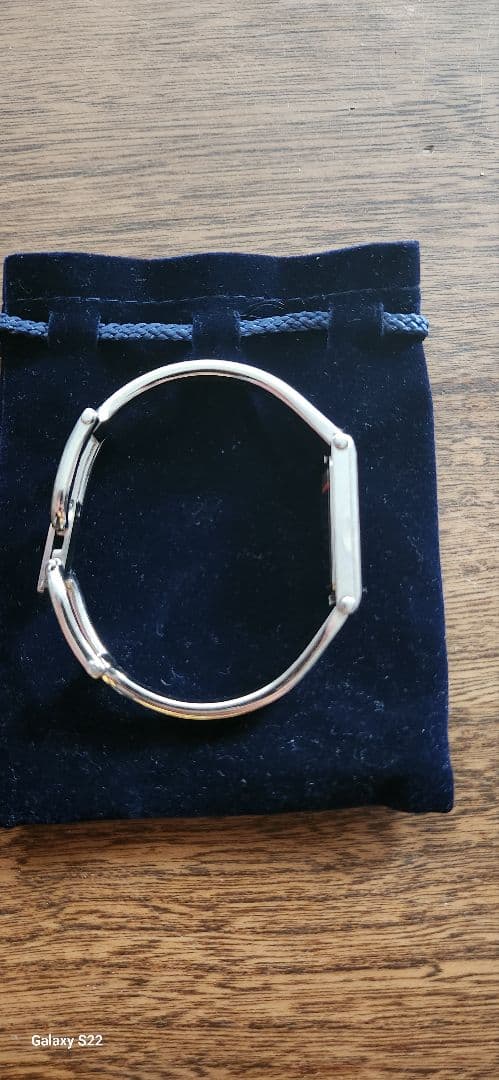 GUCCI 1500 L 腕時計 ステンレススチール