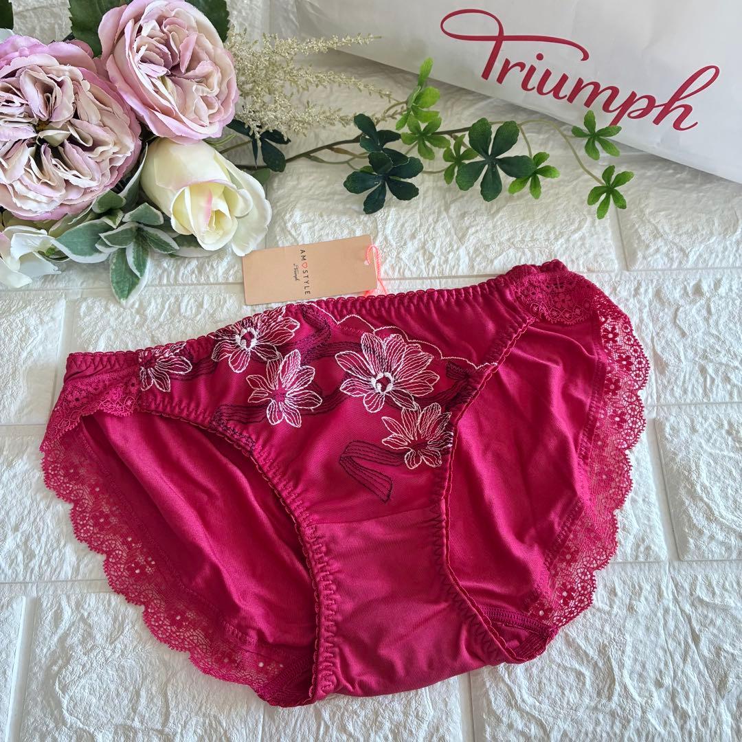 Triumph アモスタイルきゅっと寄せブラ 上下セットF65❣️レッド︎✿·͜·素敵