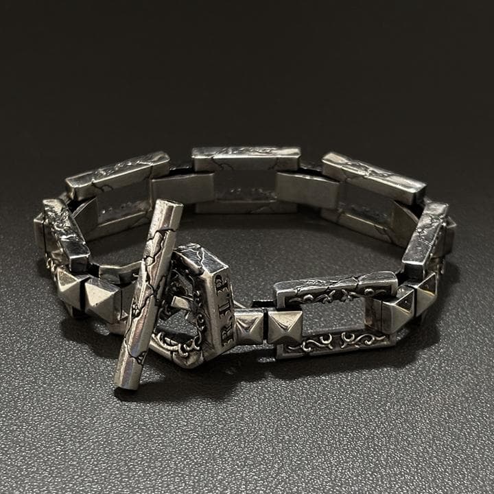 F.A.L トゥームウォールズブレスレット 18cm