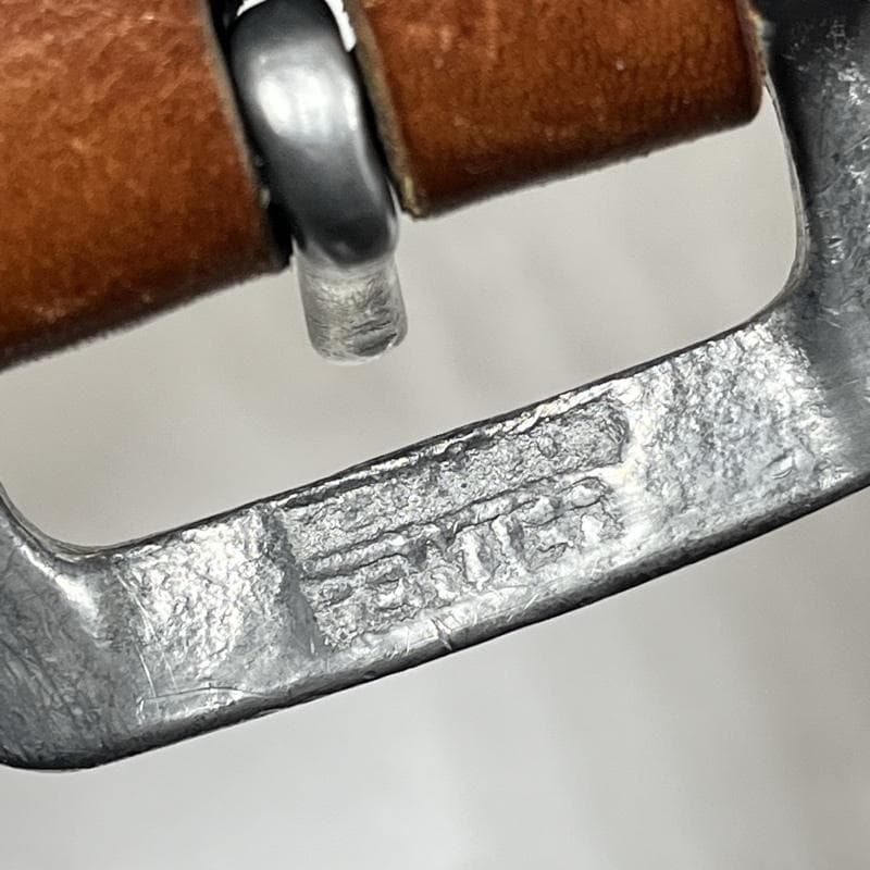 レッドムーン/ピューターバックル/ステッチデザイン/レザーベルト/ブラウン