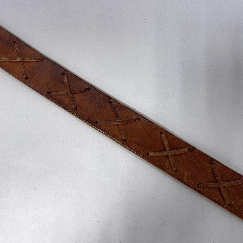 レッドムーン/ピューターバックル/ステッチデザイン/レザーベルト/ブラウン