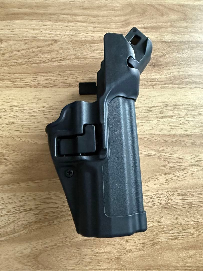 BLACKHAWK Serpa DUTYホルスター SFP9