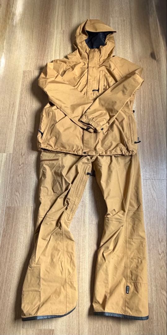 taiga0712専用 VOLCOM/ボルコムスノーボードウェア上下セット