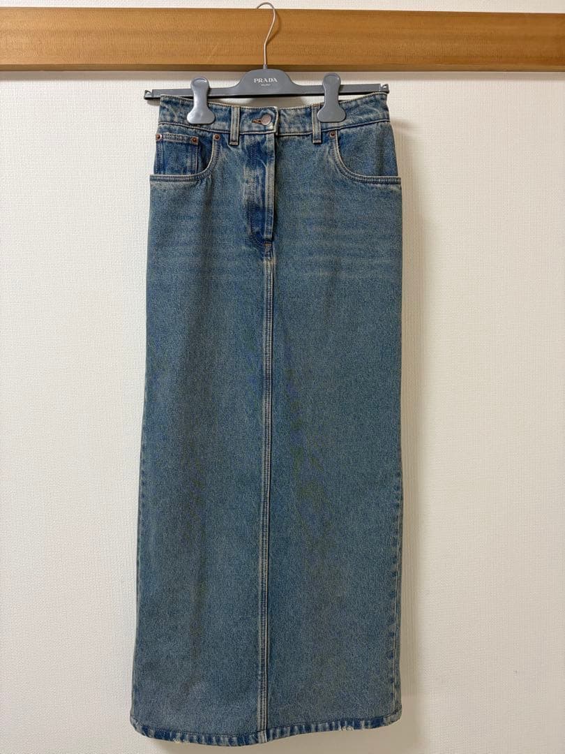【試着のみ】PRADA プラダ　バックロゴ付デニムマキシ丈スカート