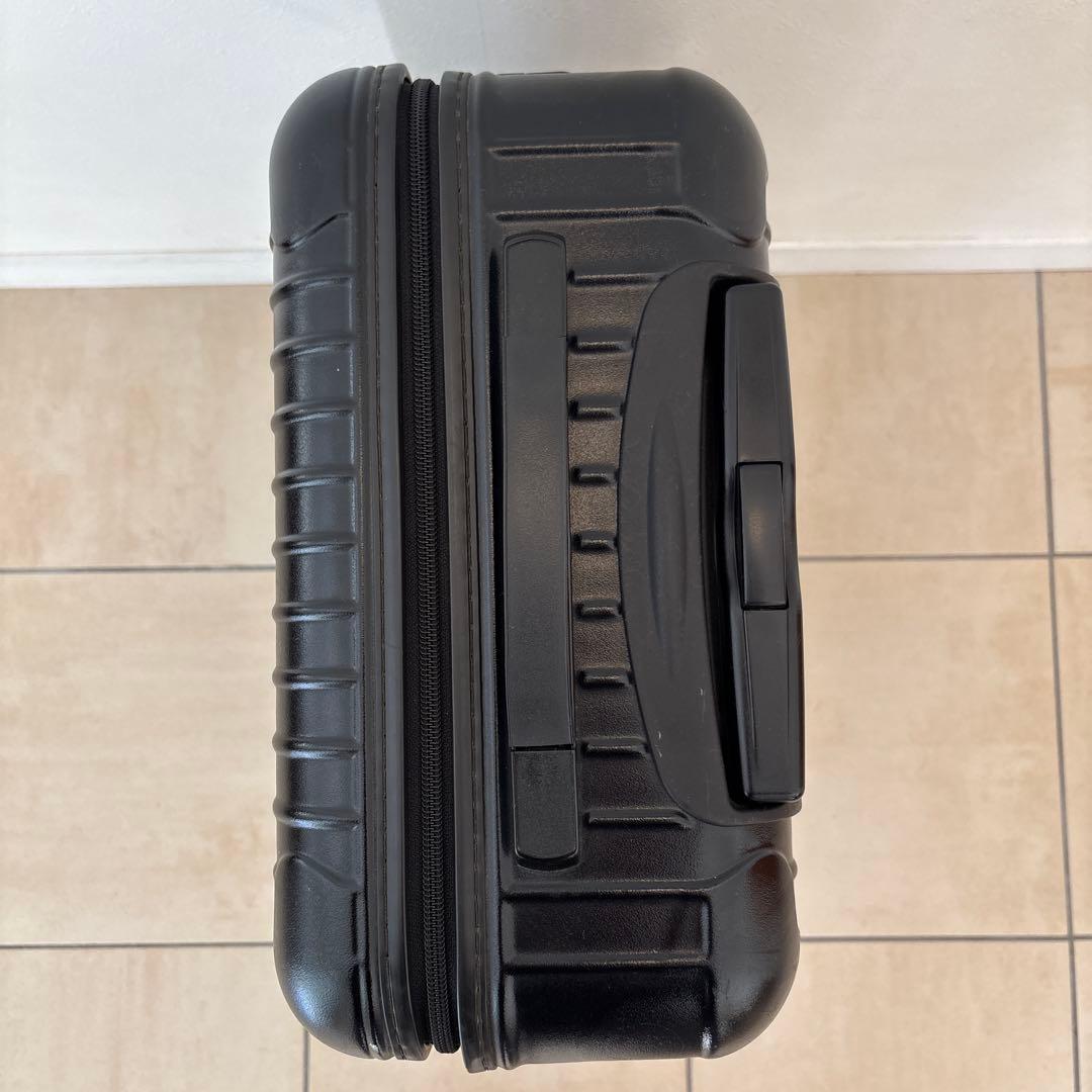 リモワ　キャリーケース