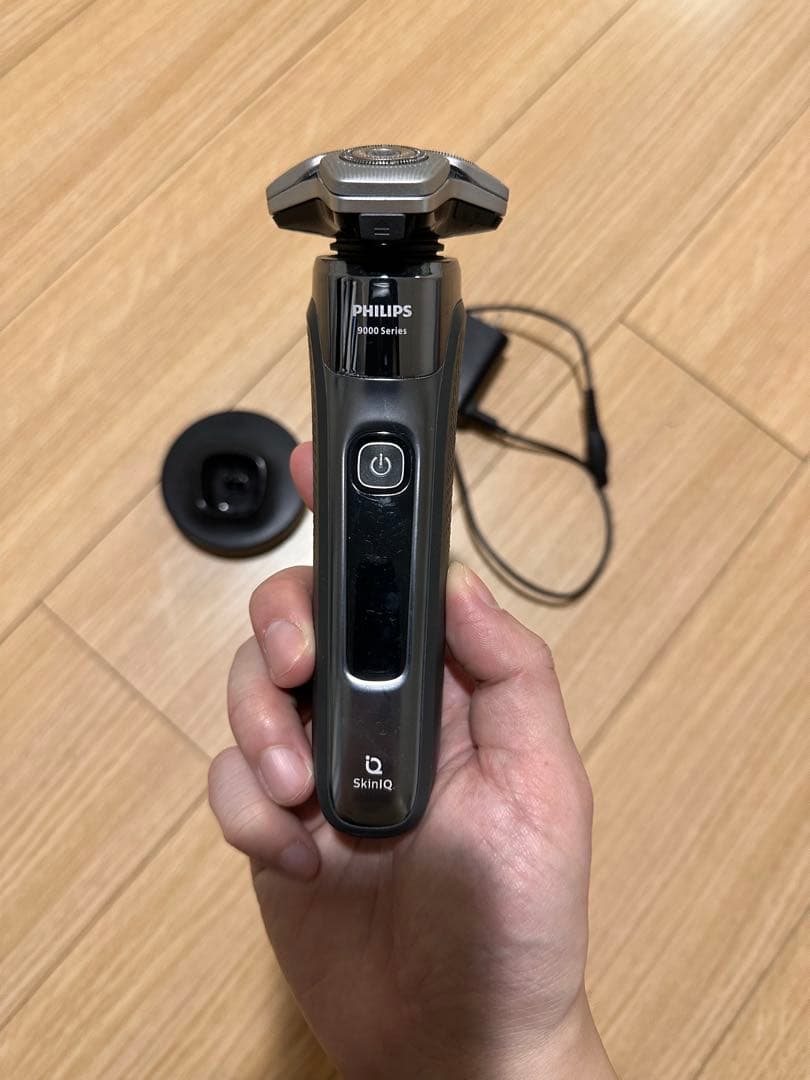 6*e様 PHILIPS 9000 Series S9647 メンズ電気シェーバ