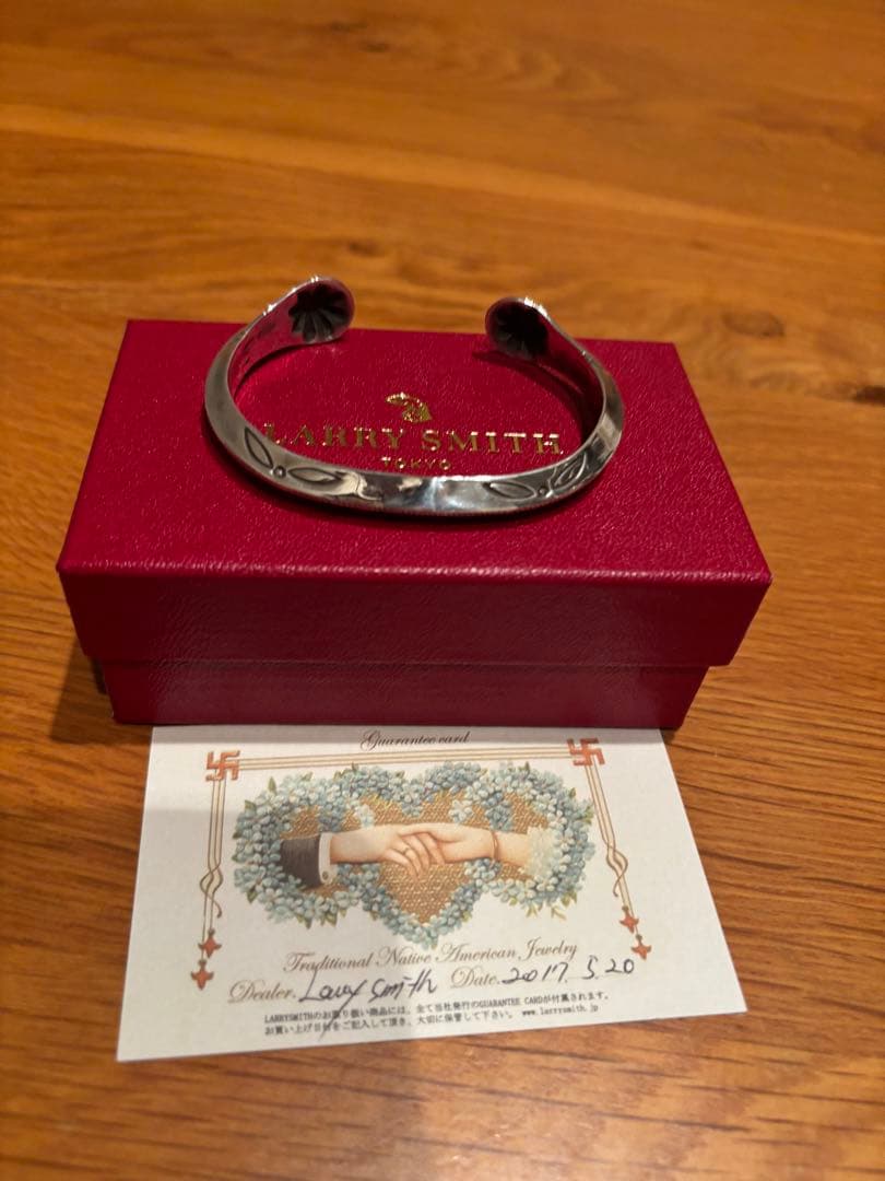 アクセサリー LARRY SMITH TRIANGLE BRACELET SIDE SHELL