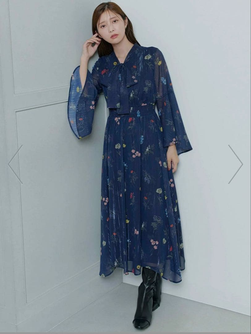 【ネイビー】フラワープリントボウタイワンピース