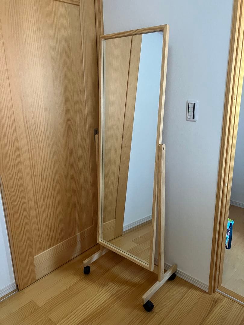 姿見　キャスター　ストッパー付き　全身鏡　飛散防止加工　スタンドミラー