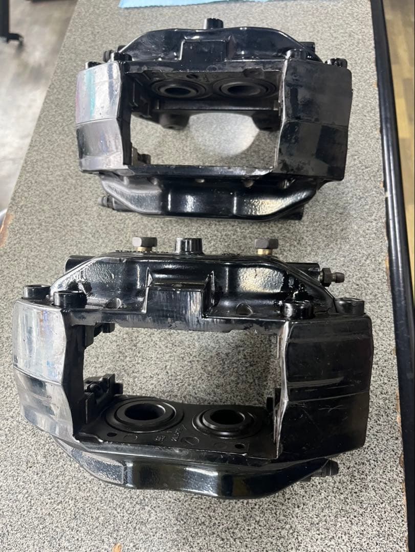 R33GTR 純正ブレンボキャリパー フロント