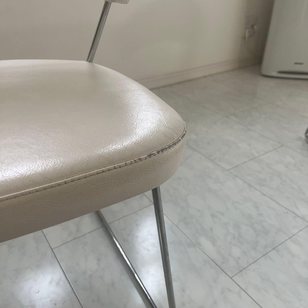 Calligaris 円形ガラスダイニングテーブル