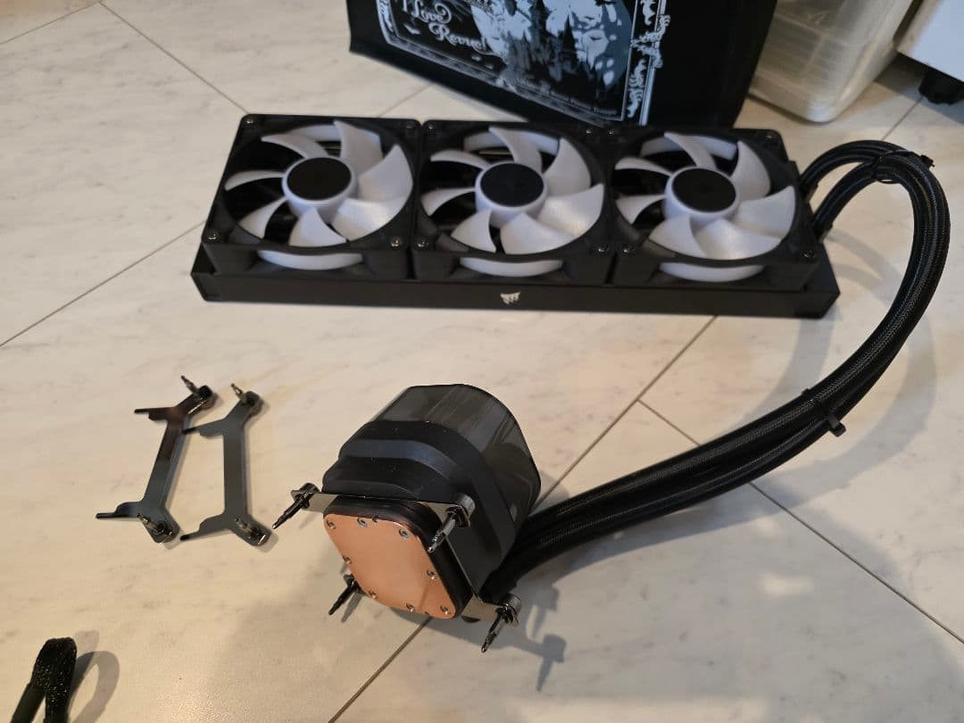 CORSAIR iCUE LINK TITAN 360ラジエーター RXARGB