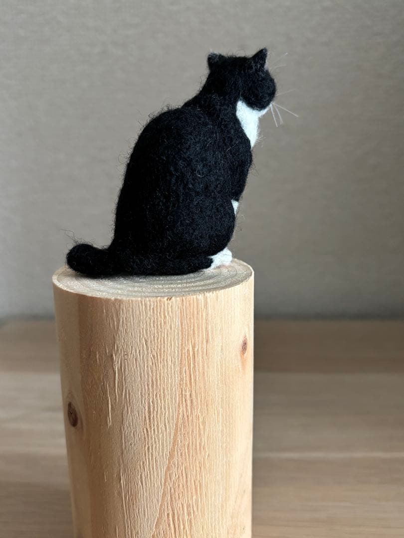 羊毛フェルト 猫 ハチワレ
