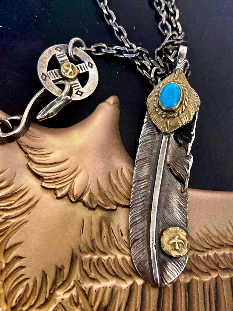 ゴローズ　goro's 上金ターコイズメタル付き　特大フェザー　細角チェーン