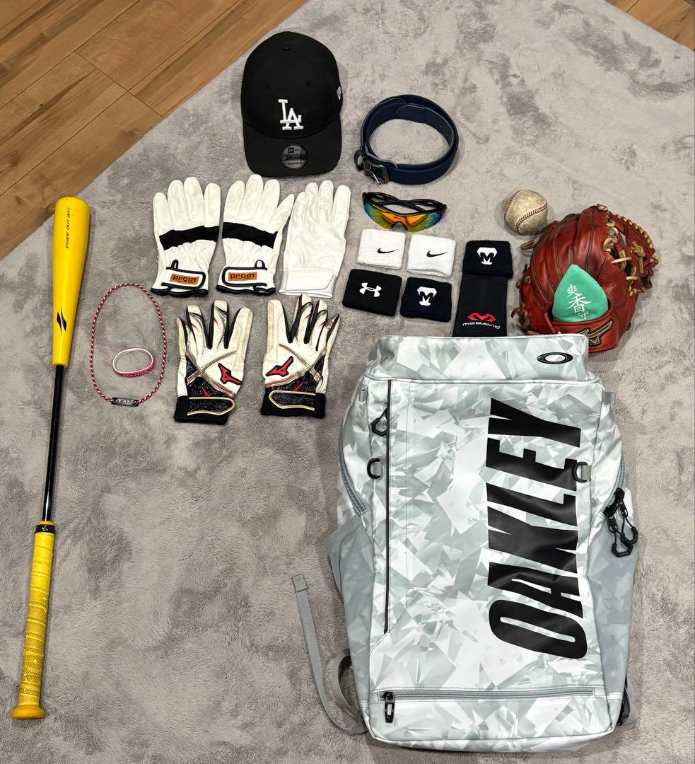 硬式野球引退品　硬式内野用グローブは半年しか使ってません