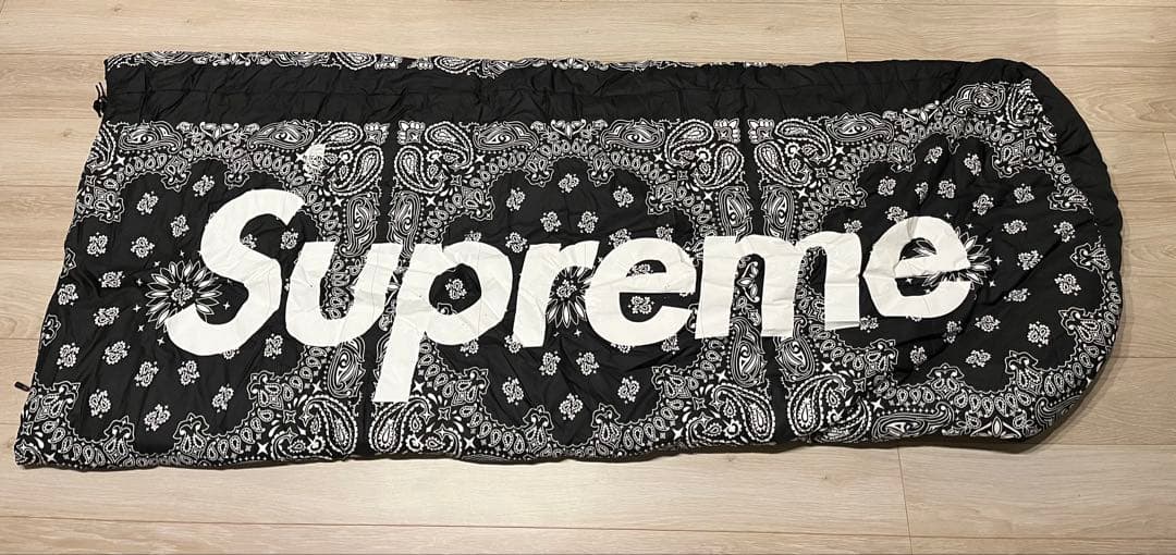 アウトドア寝具 Supreme Bandana Dolomite Sleeping Bag