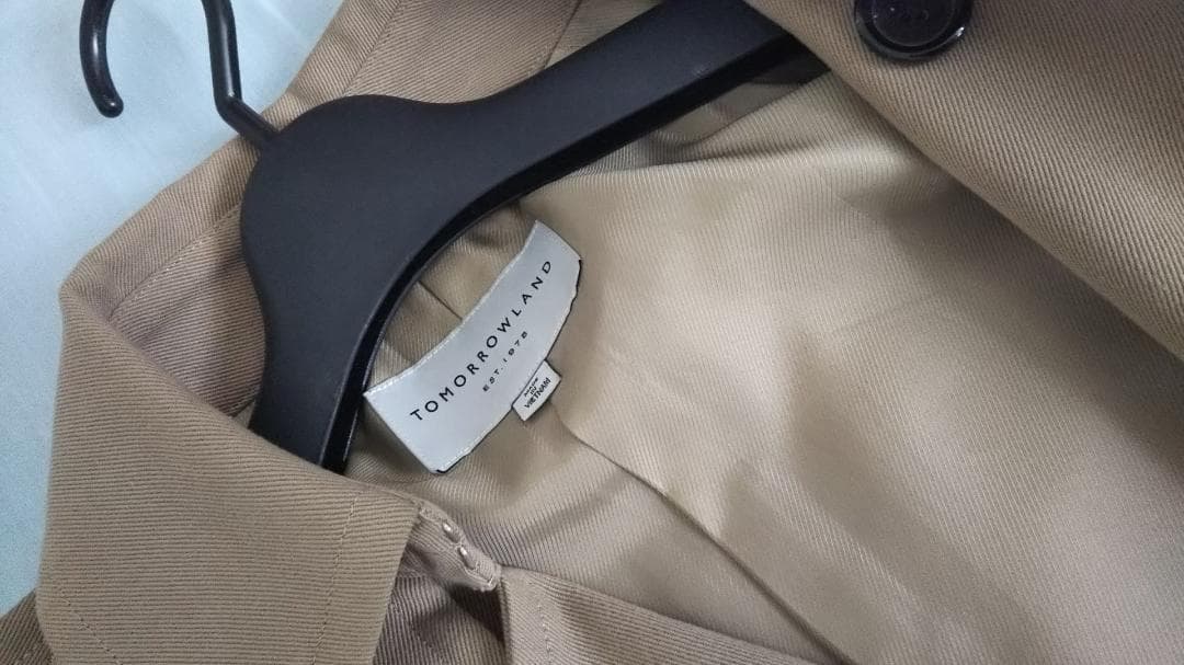 【最終値下げ】TOMORROWLAND トレンチコート　新品同様