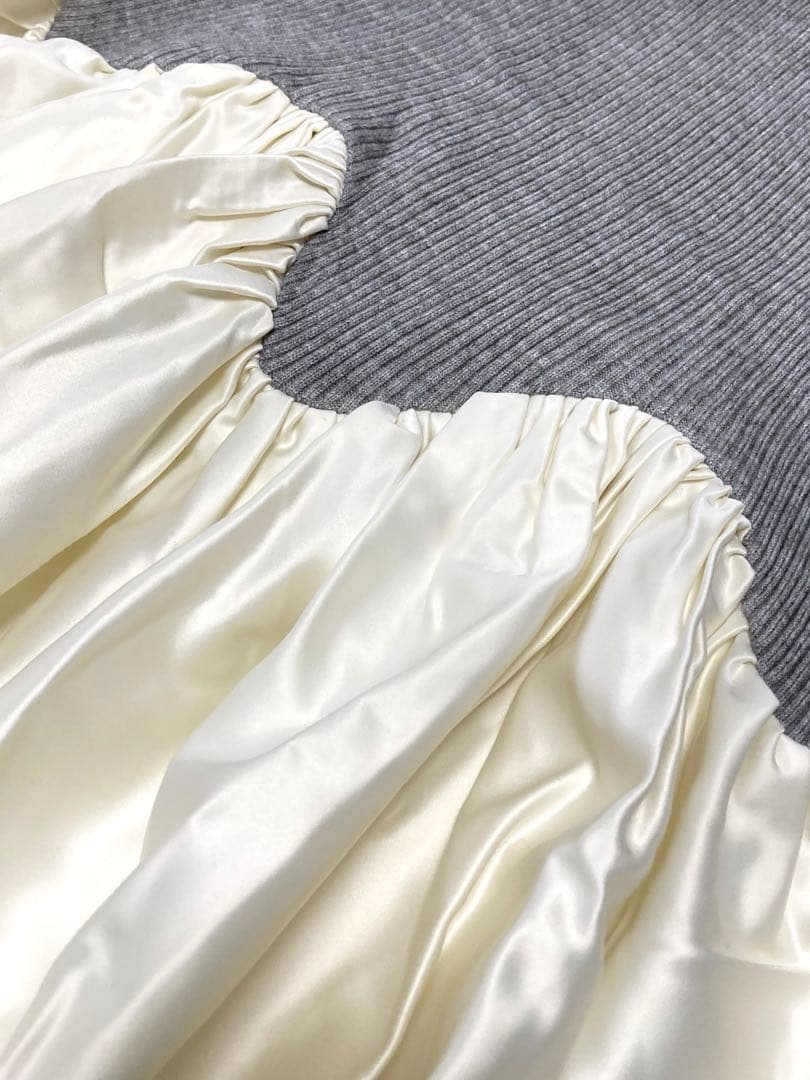 ミストレアス　Scalloped Balloon Knit Dress 三上悠亜