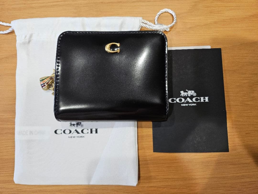COACH エッセンシャル ビルフォールド ウォレット・チャーム 財布