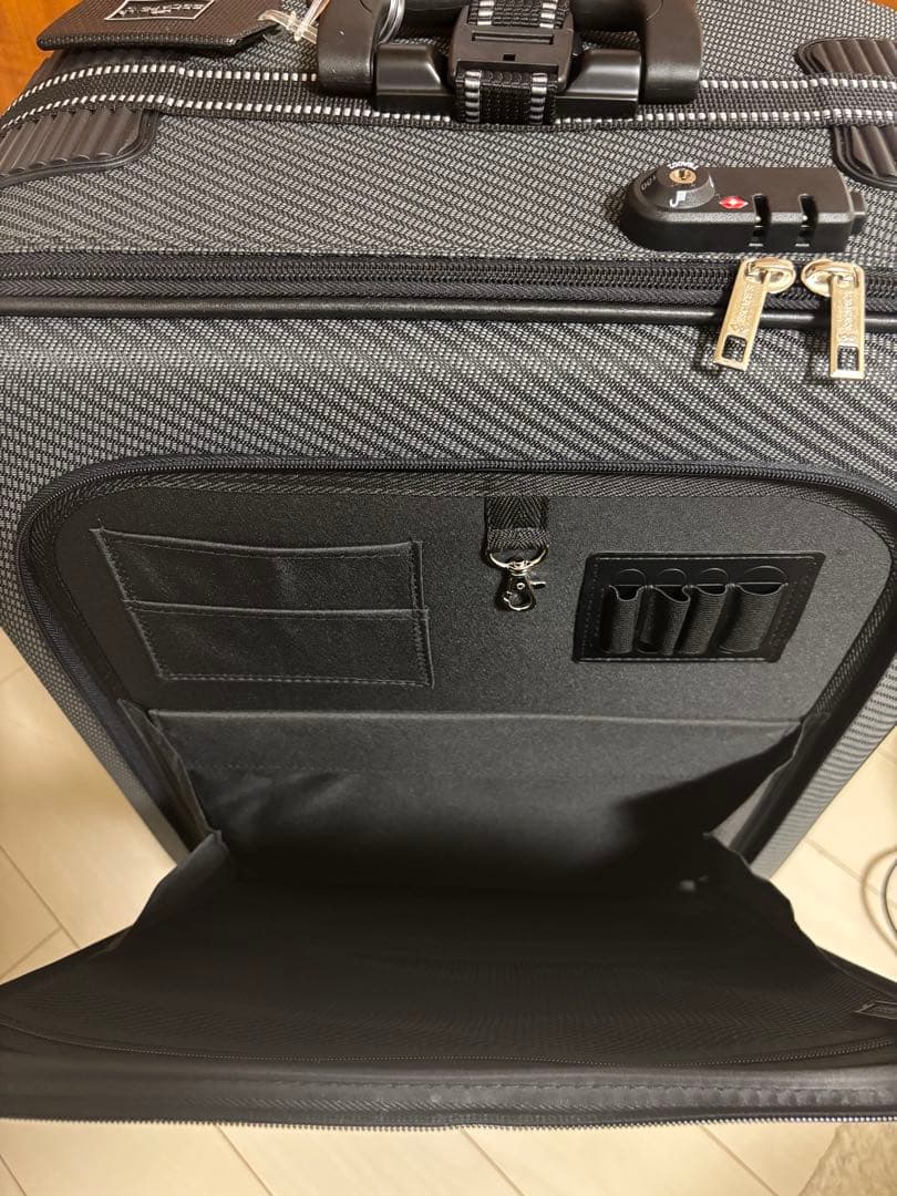 シフレ エスケープ★ソフトスーツケース／キャリーバッグ