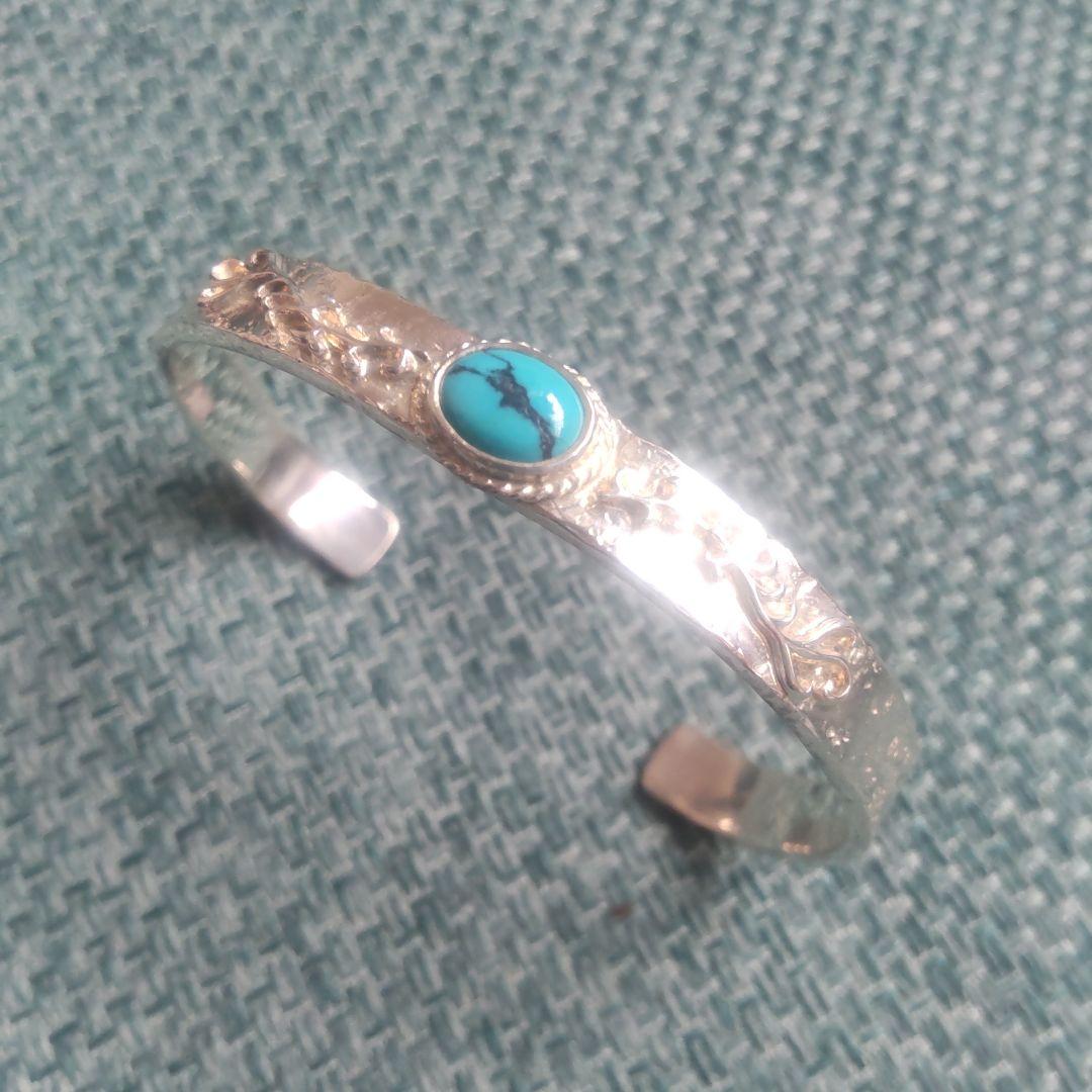 FIRST ARROWS・浮き彫りアラベスク ターコイズバングル・希少