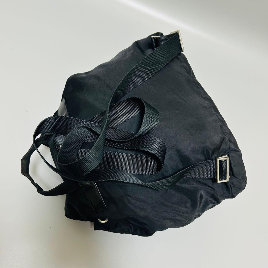 美品PRADA プラダ 巾着型 リュックサック デイパック レディースブラック