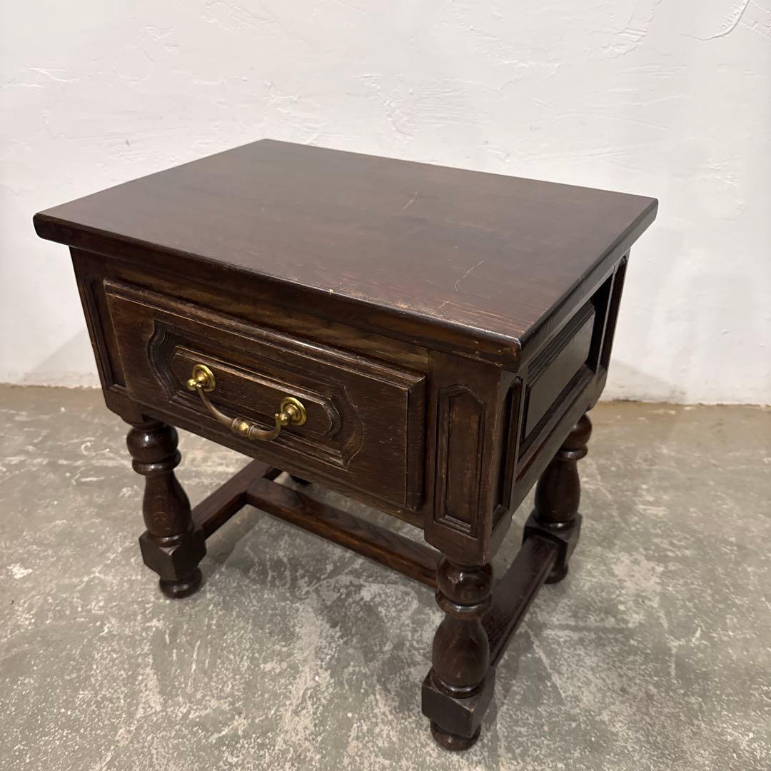 Tomo　ヴィンテージ　木製サイドテーブル　引き出し付き　1