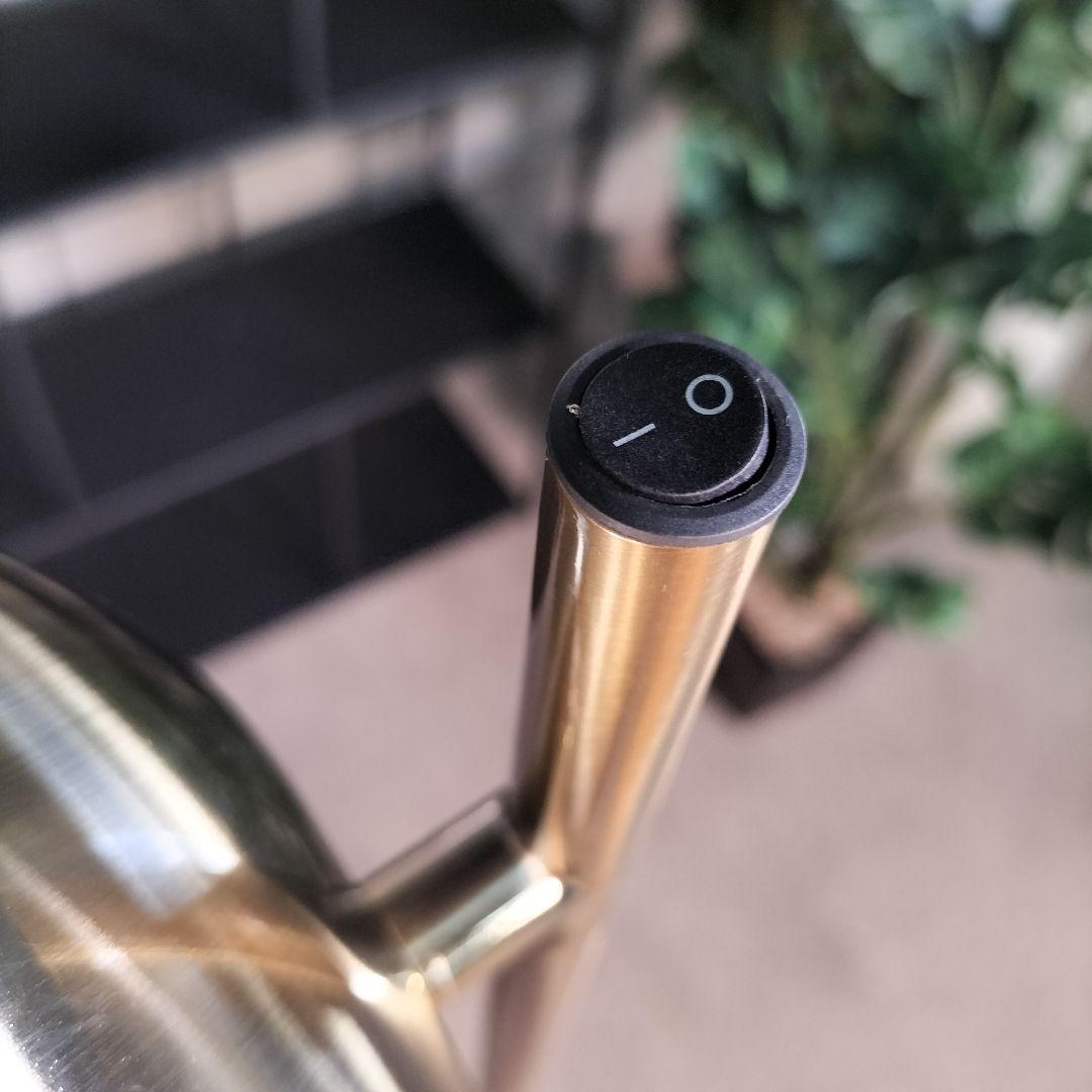 AYTM LUCEOフロアランプ ゴールド 展示品(320)