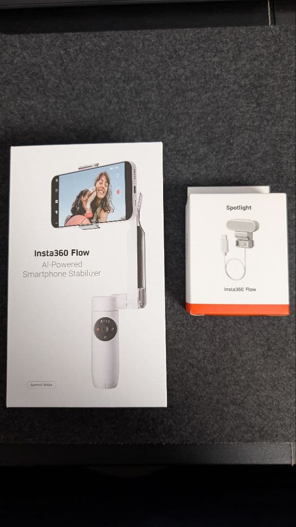 insta360 flow スマートフォン用ジンバル Spotlight付き
