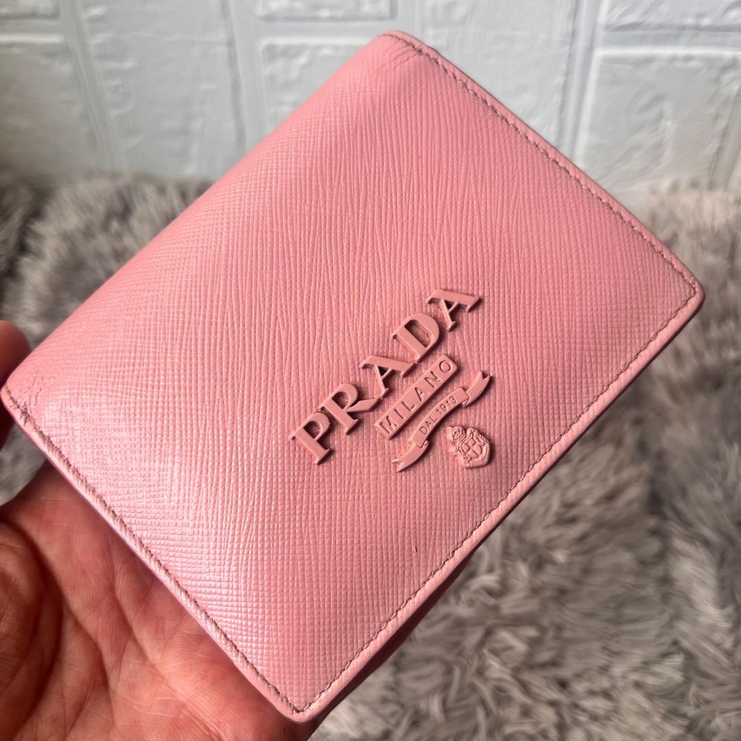 PRADA✨シャイン　折り財布　サフィアーノ　ピンク　レディース