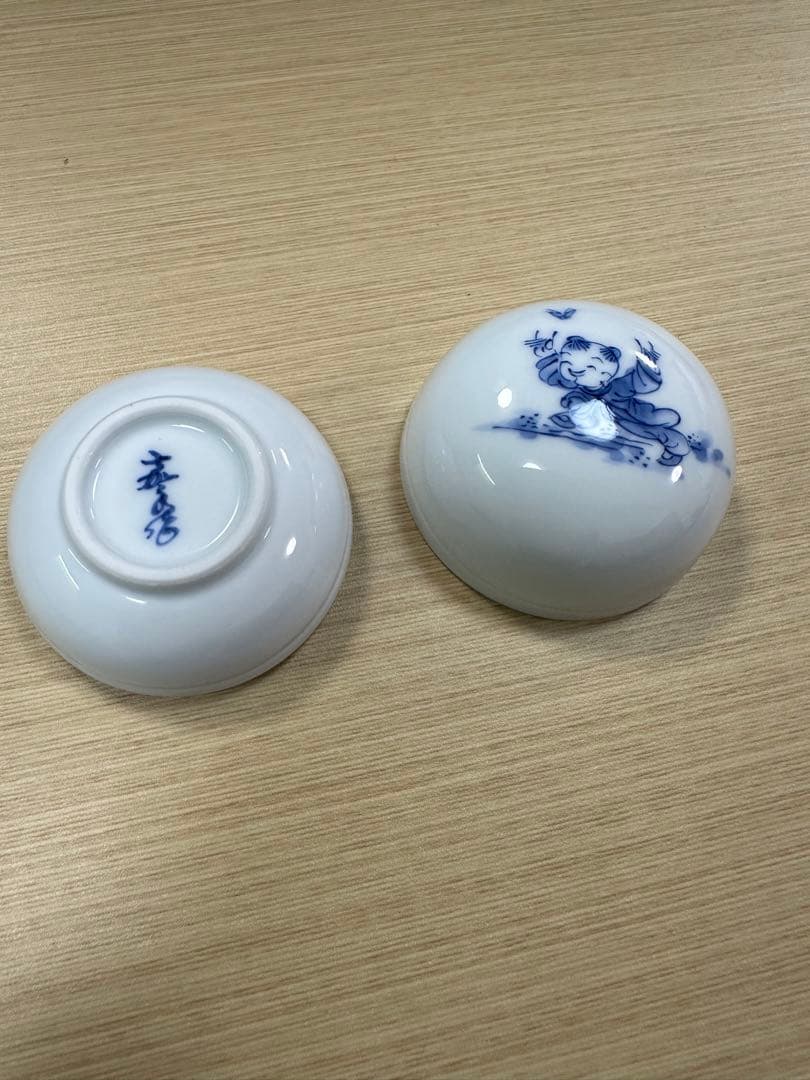 茶道用青い絵柄の陶器