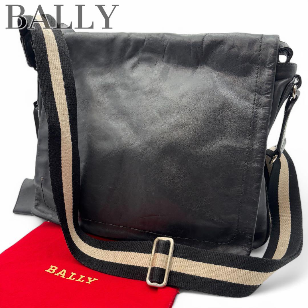 BALLY バリー メッセンジャーバッグ メンズ レザー 大容量 シンプル c7