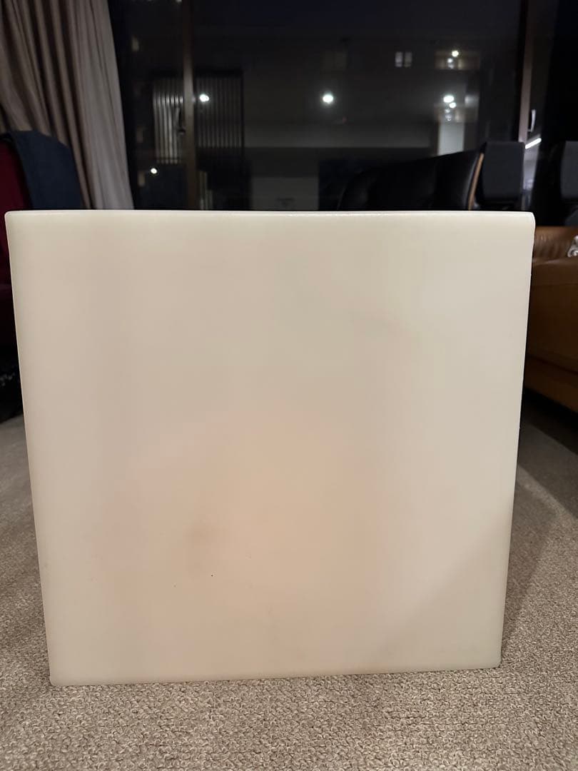 コンランショップ SLIDE 購入した照明 立方体型フロアスタンド白色約43cm