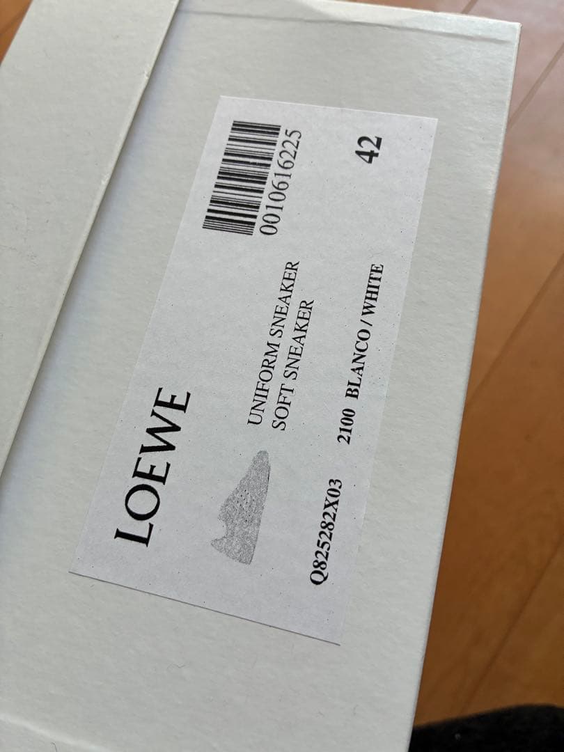 値下げ不可　 LOEWE ホワイトレザー スニーカー 42