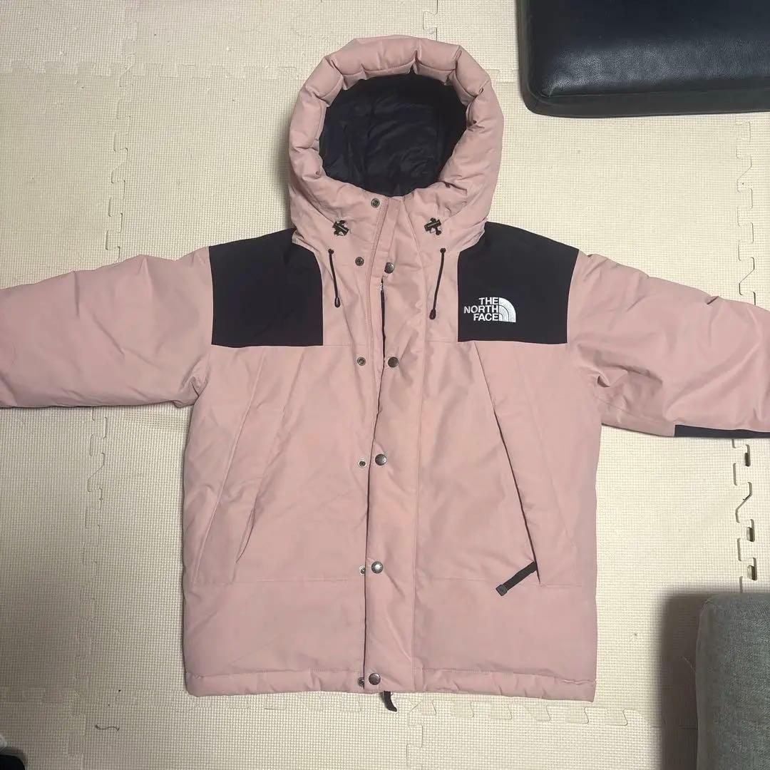 THE NORTH FACE フード付きマウンテンダウン 入手困難のピンク色