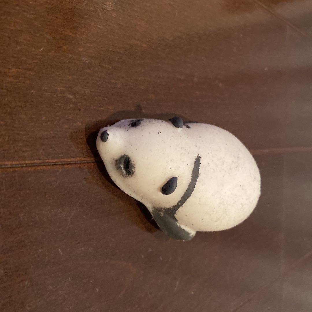 パンダのスクイーズです。とても古いものなので大変汚れています。