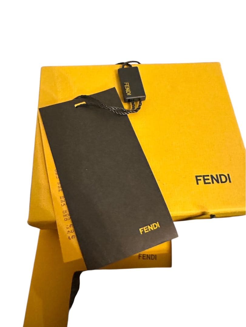 『美品』FENDI ブラックキャンバスキーケース箱付き
