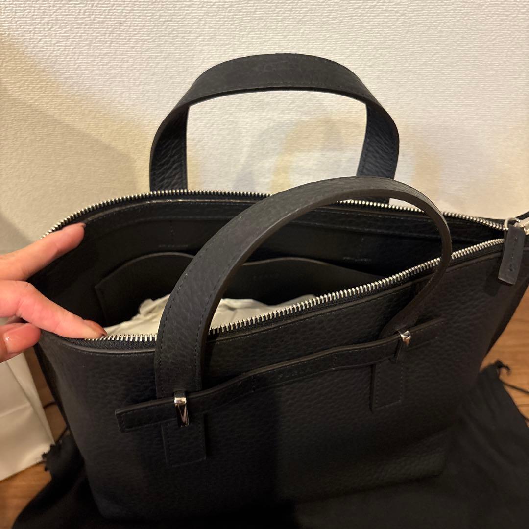 FURLA ブラックレザー トートバッグ【新品】