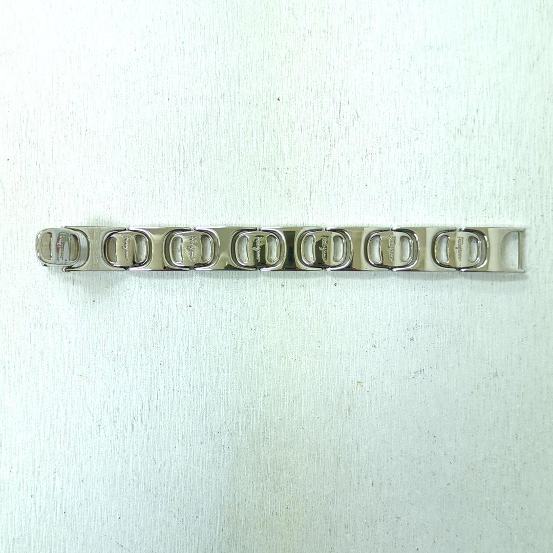 サルヴァトーレ・フェラガモ ブレストレット シルバーカラー イタリア製