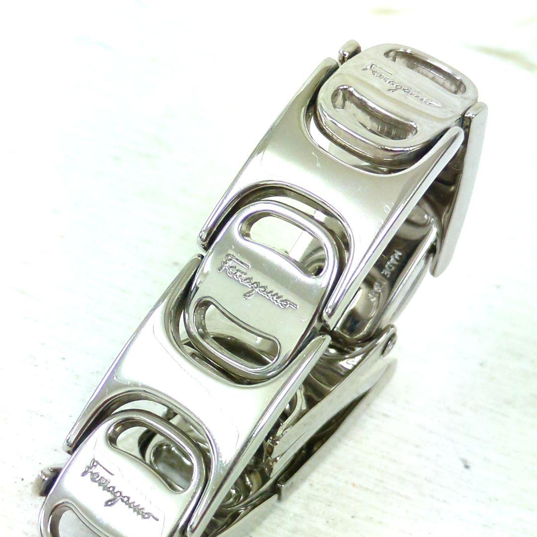 サルヴァトーレ・フェラガモ ブレストレット シルバーカラー イタリア製