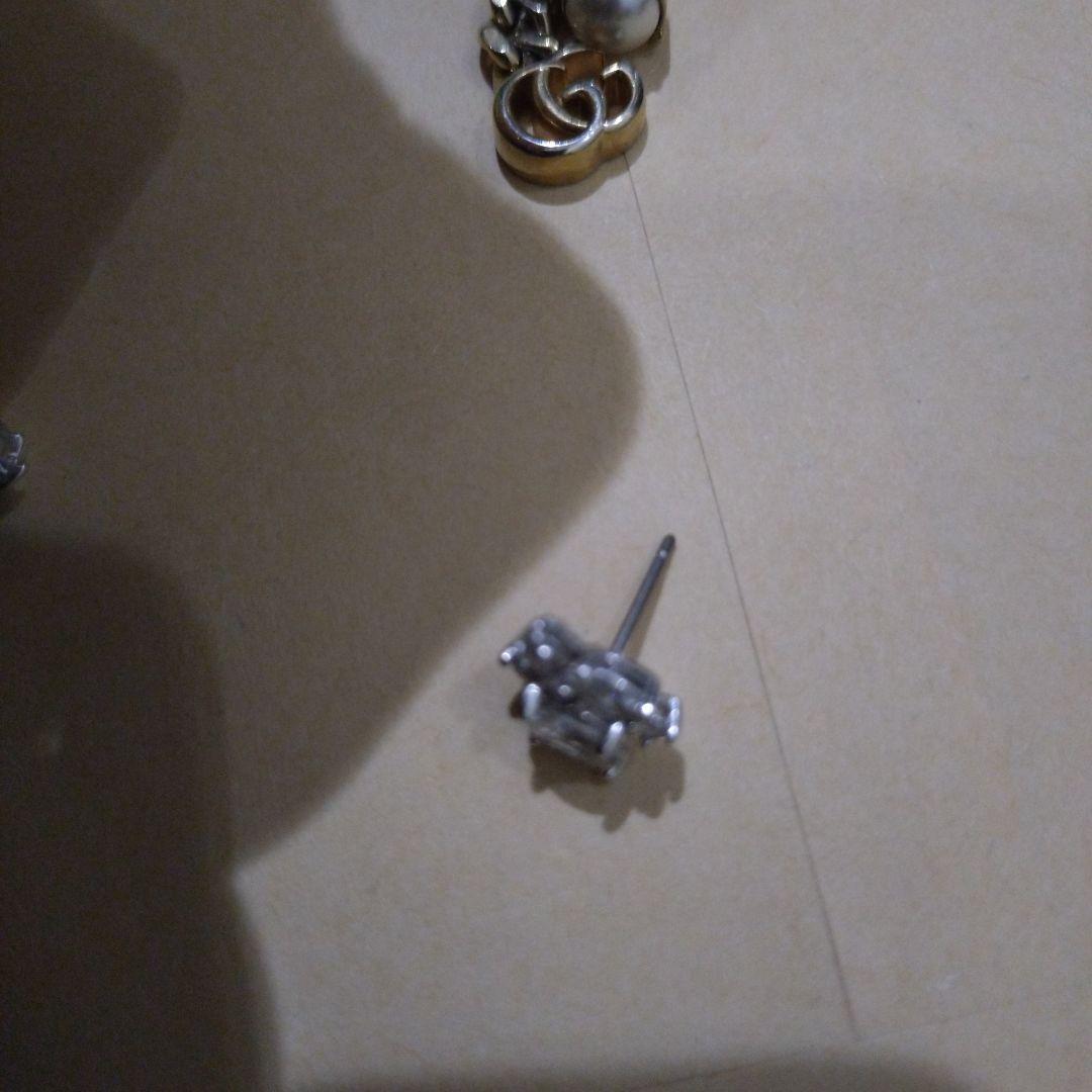 元4まん GUCCIピアスとケードスペードピアス