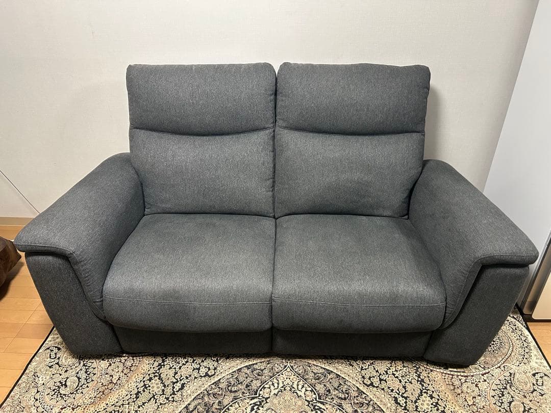 東京インテリア　2人掛けソファ 電動リクライニング機能付きソファ