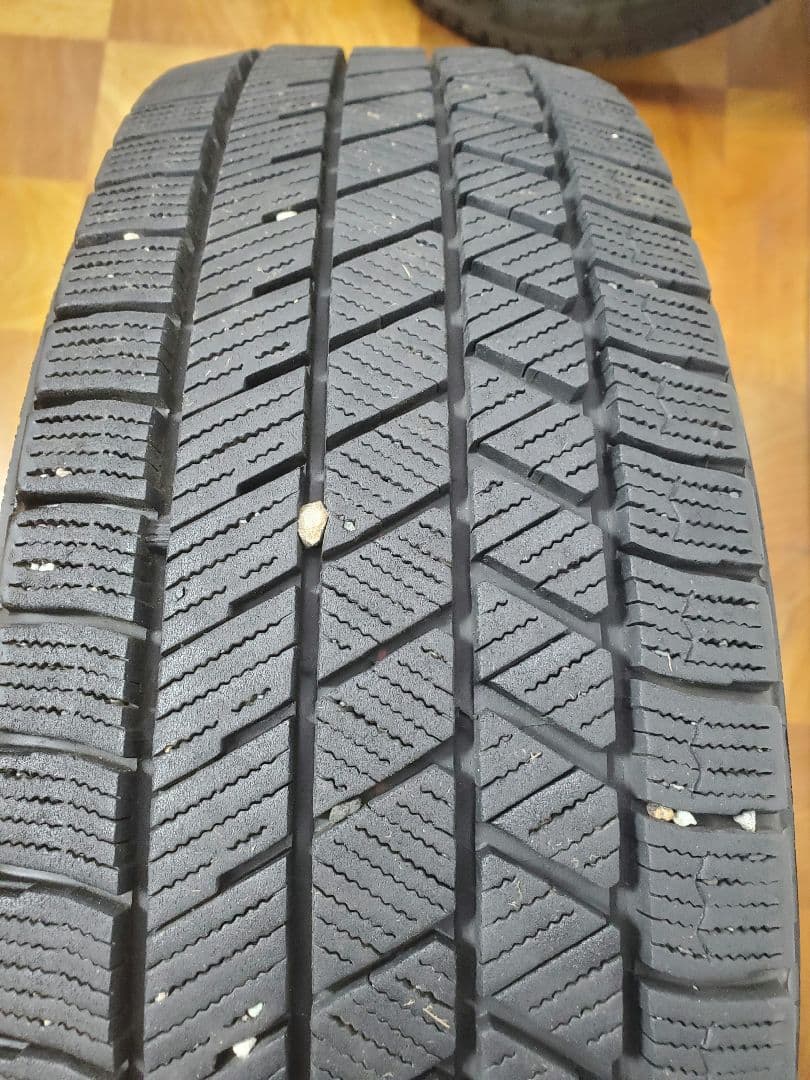 175/65R15 スタッドレス ブリヂストン VRX3