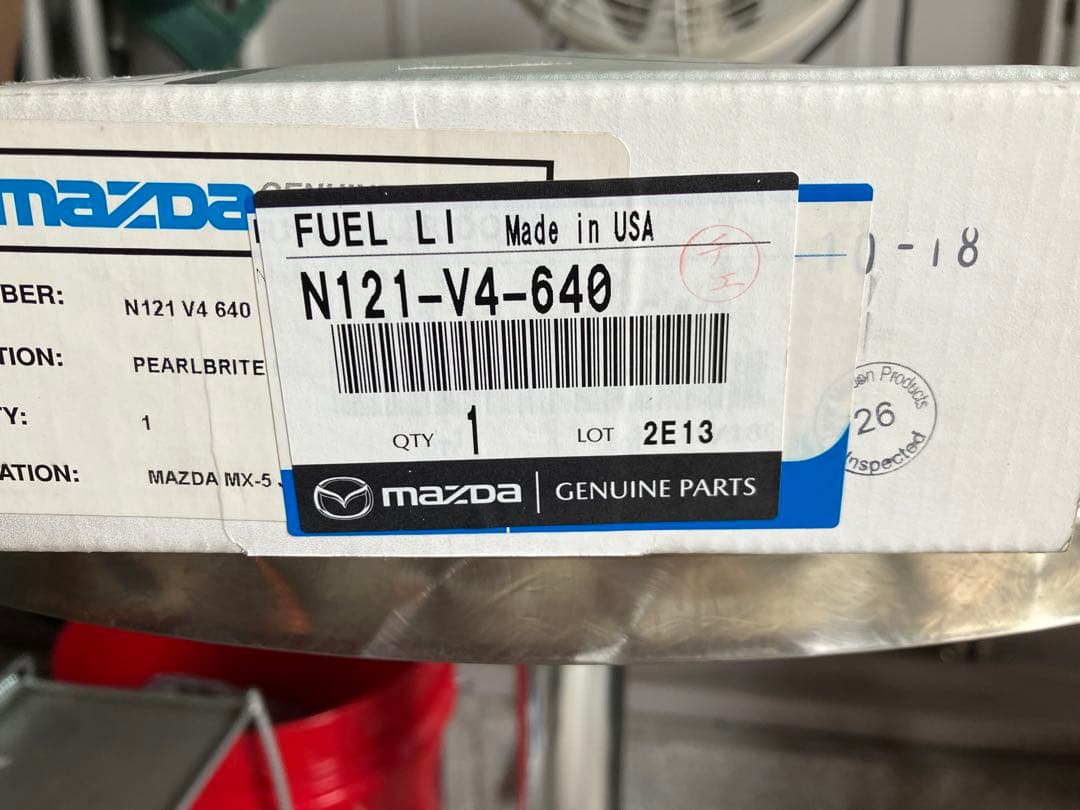 マツダNC　ロードスター 帆車用　USA純正OP フューエルリッド　アルミ調