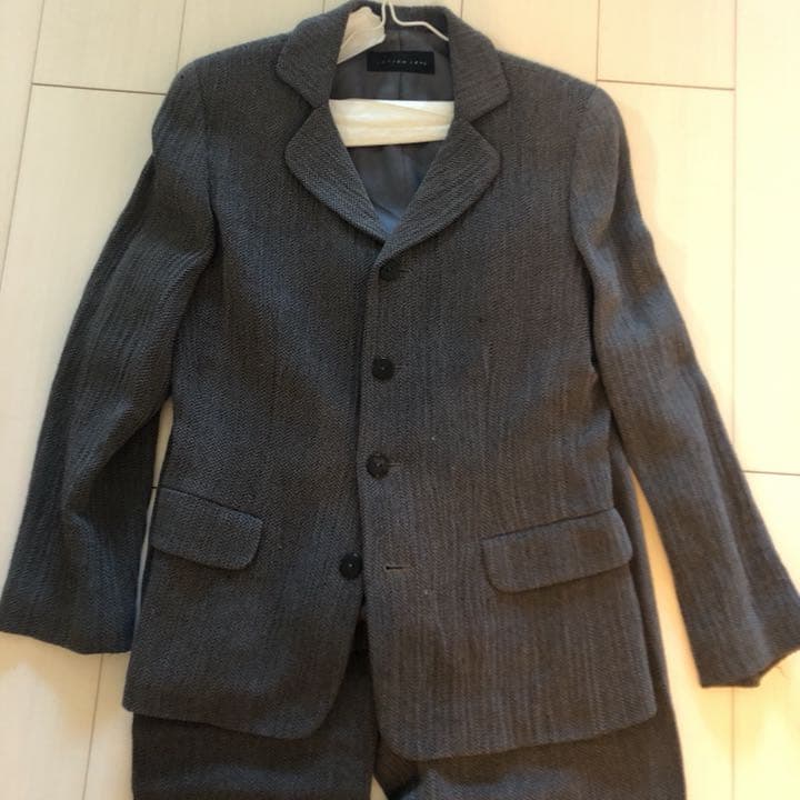 ヨーガンレールのパンツスーツ