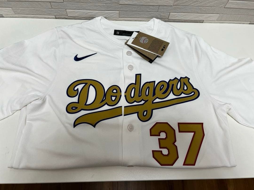 レア ドジャース テオスカーヘルナンデス ゴールドユニフォーム サイズS 正規品