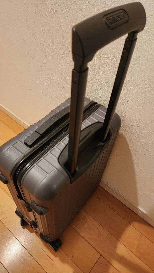 RIMOWA 限定カラー　グレー 機内持ち込みサイズ　キャリーケース美品