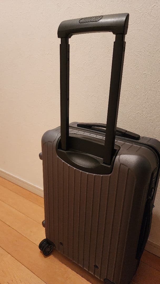 RIMOWA 限定カラー　グレー 機内持ち込みサイズ　キャリーケース美品