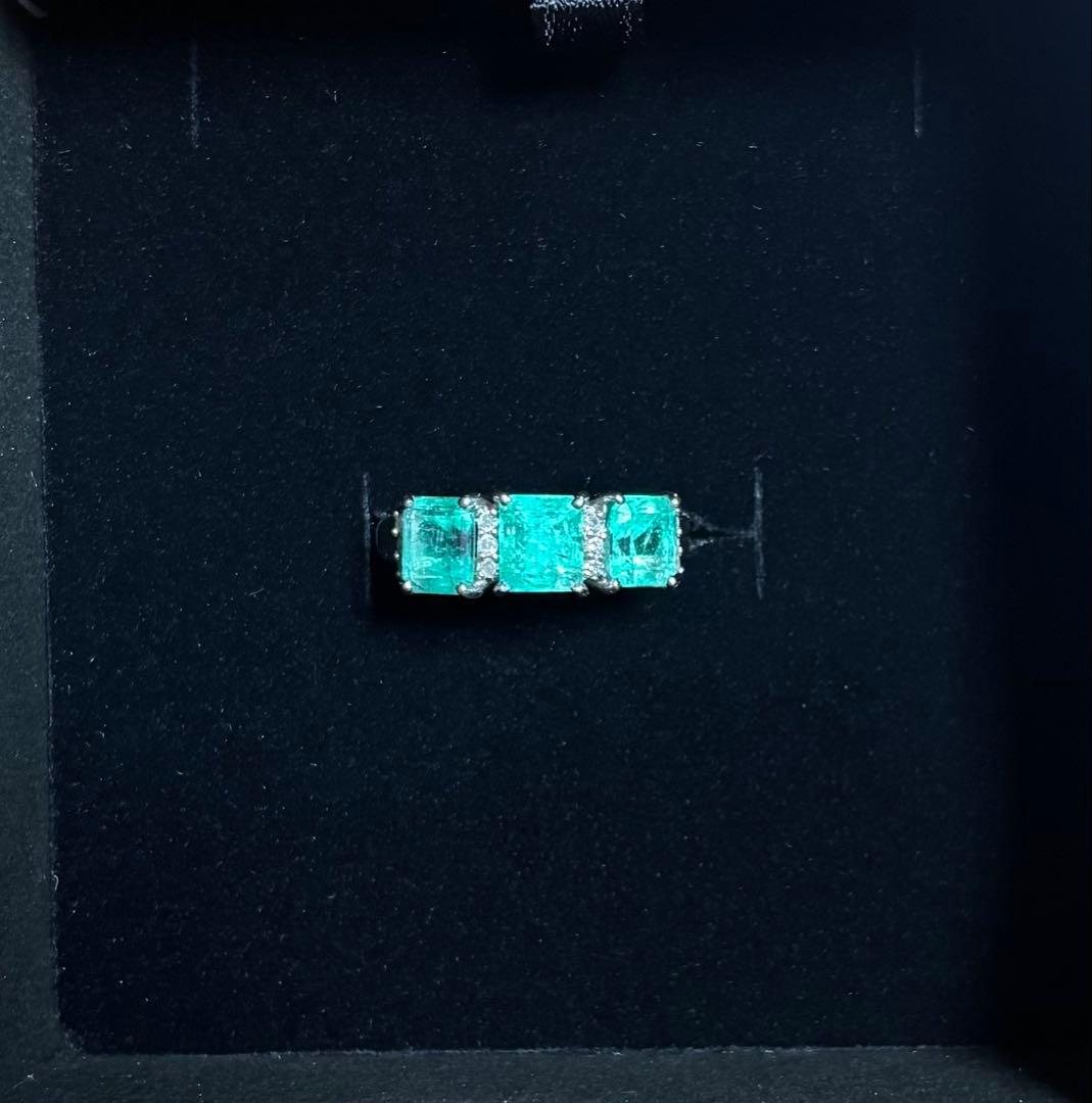 プラチナエメラルドリング